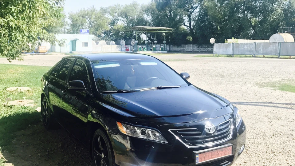 Toyota Camry Чорна на Чорному 5