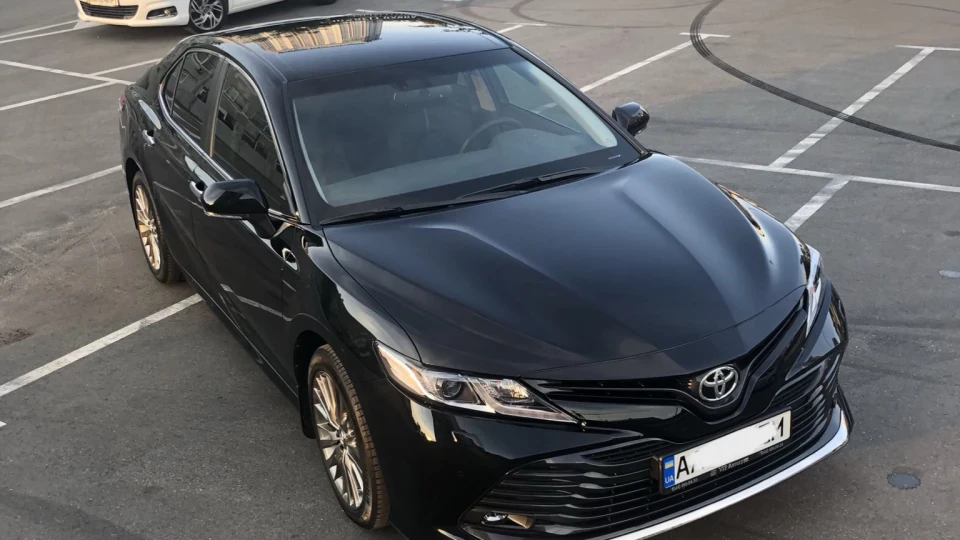 Toyota Camry Чорна 2