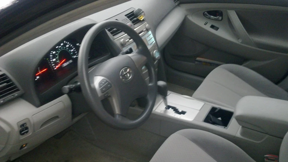 Toyota Camry Чорна 4