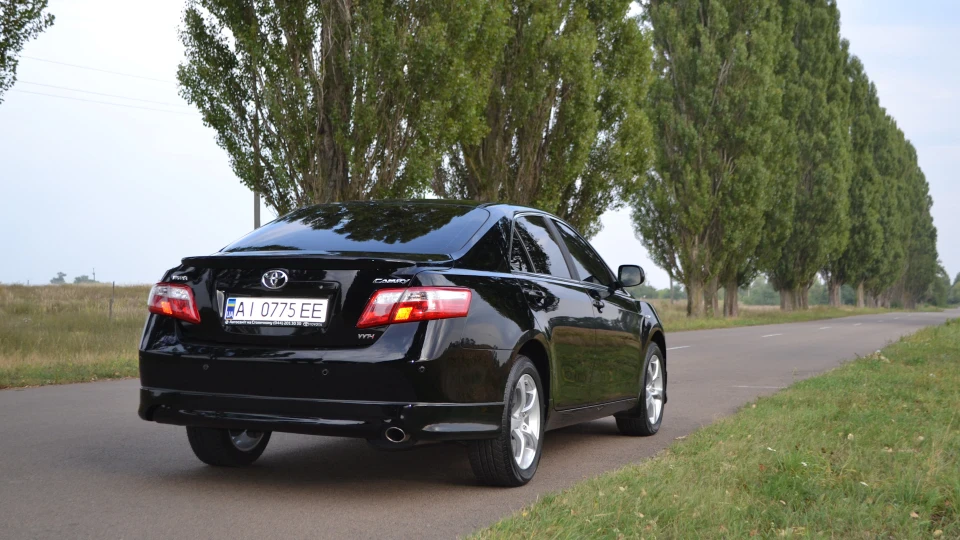 Toyota Camry ~Чорний ЛАК~ 3