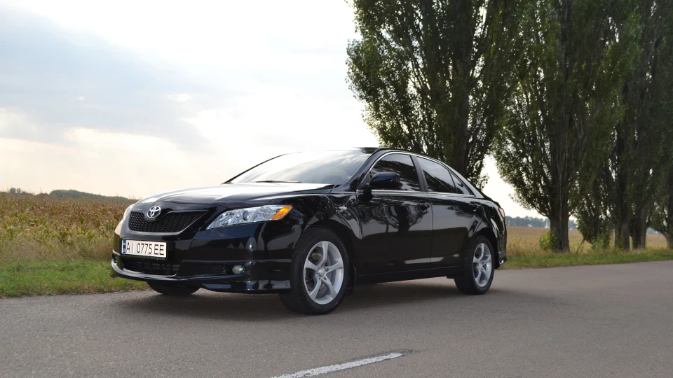 Toyota Camry ~Чорний ЛАК~ 4