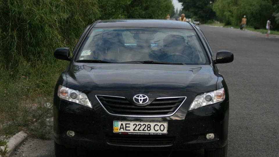 Toyota Camry Чорний Плащ 2
