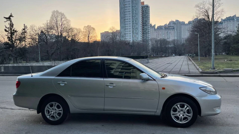 Toyota Camry Cruise ship 3