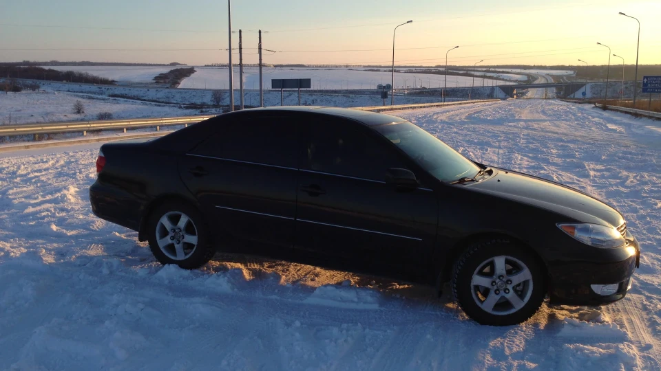 Toyota Camry Диван на колесах 5