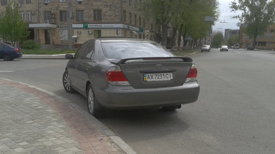 Toyota Camry диван на колесах 5
