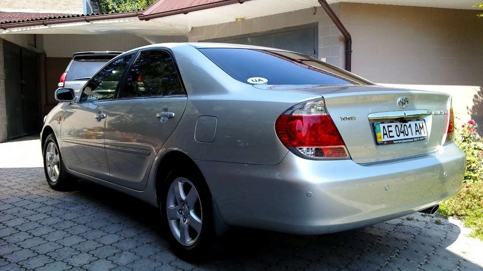 Toyota Camry Дніпропетровськ 3
