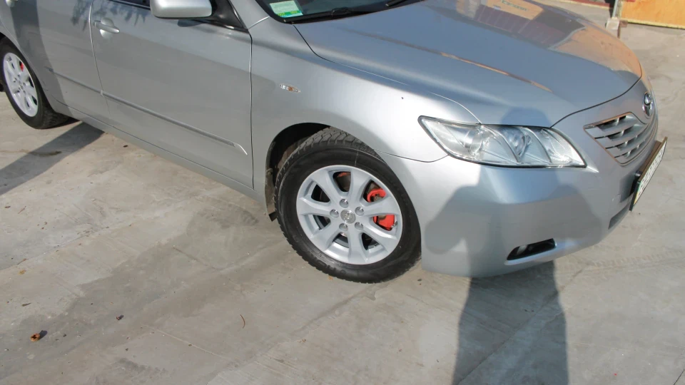 Toyota Camry задоволений 3