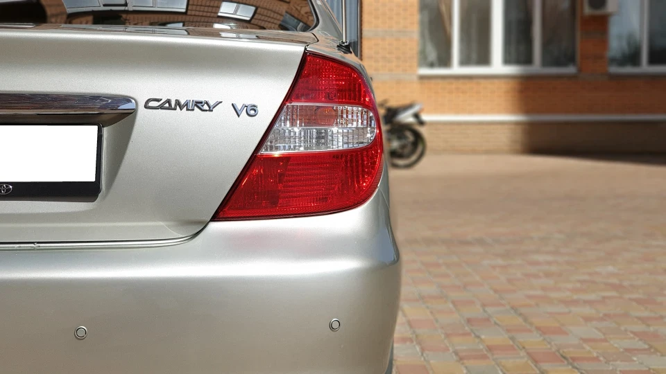 Toyota Camry Executive Sedan 4