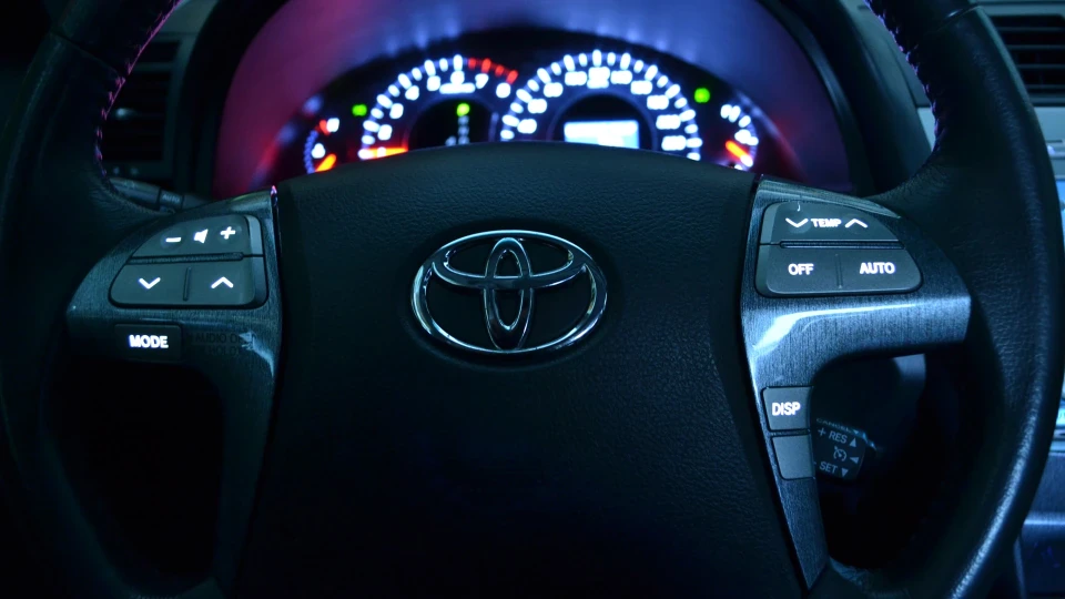 Toyota Camry Fifty Shades of Grey 4