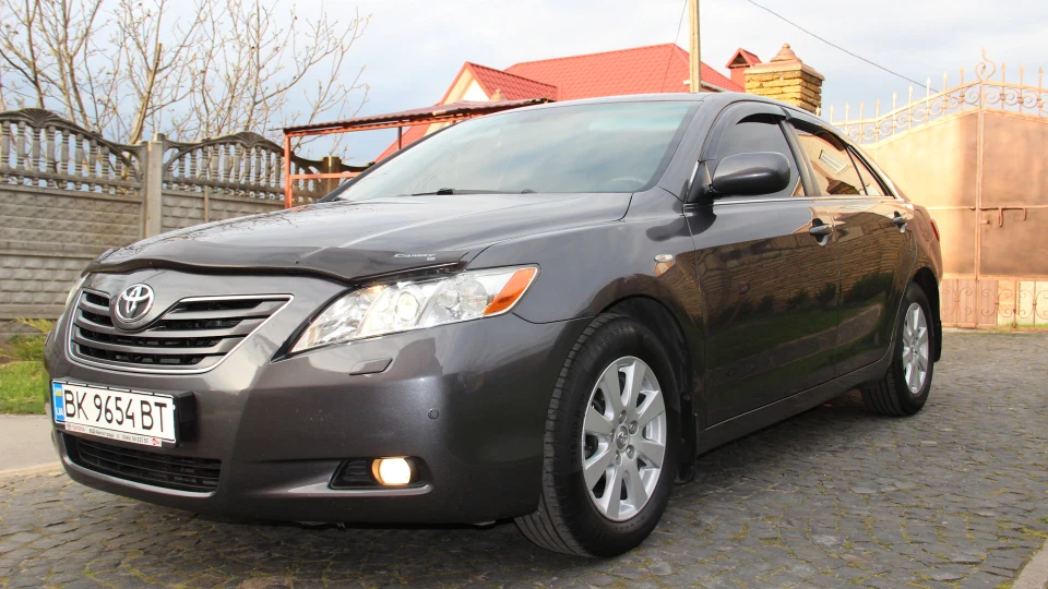 Toyota Camry FULL 2