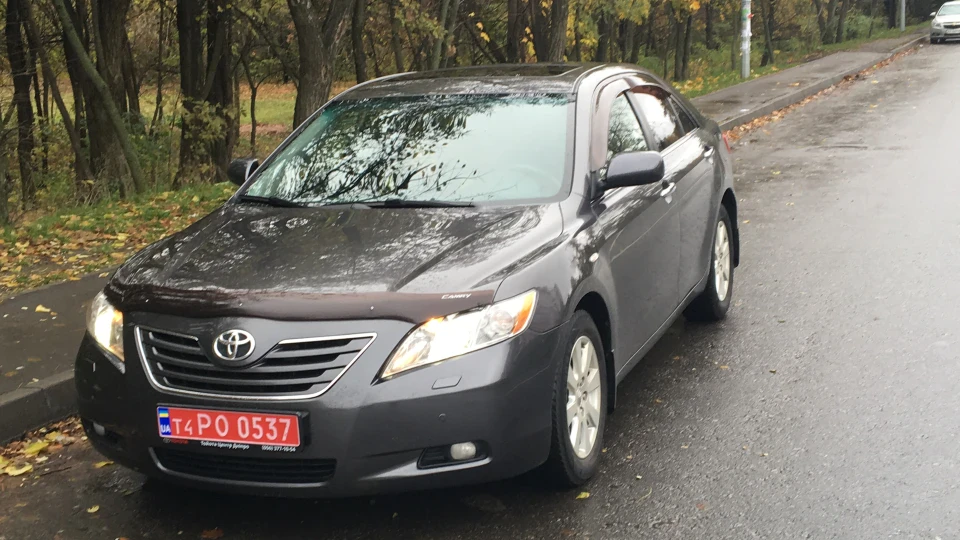 Toyota Camry Graphite R4 2