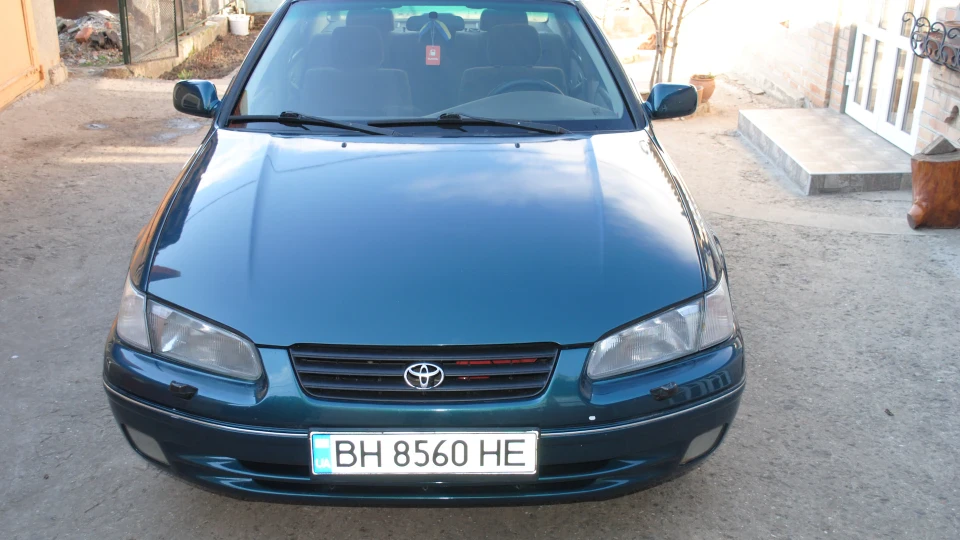 Toyota Camry GreenЧ 2