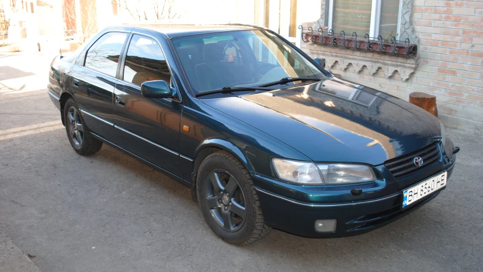 Toyota Camry GreenЧ 3