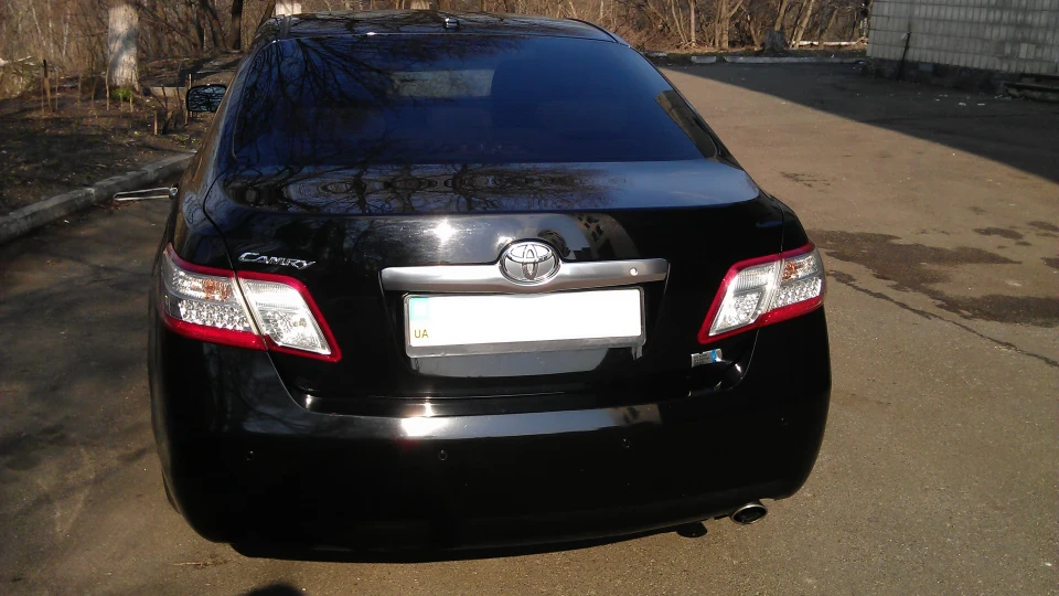 Toyota Camry HYBRID 3