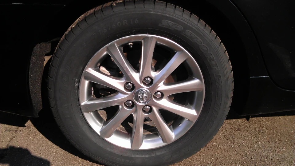 Toyota Camry HYBRID 5