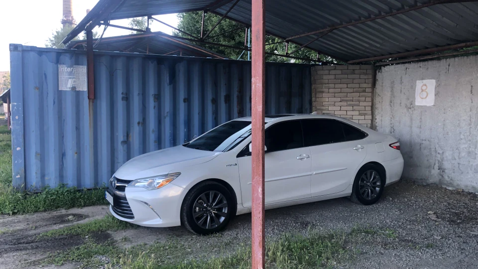 Toyota Camry Hybridний Янь 4
