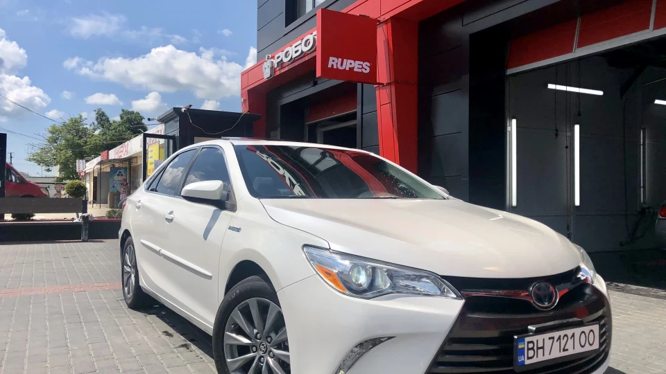 Toyota Camry Hybridний Янь 5