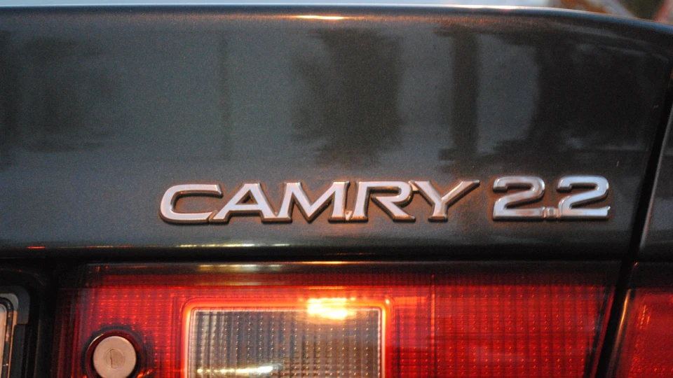 Toyota Camry Individual 4