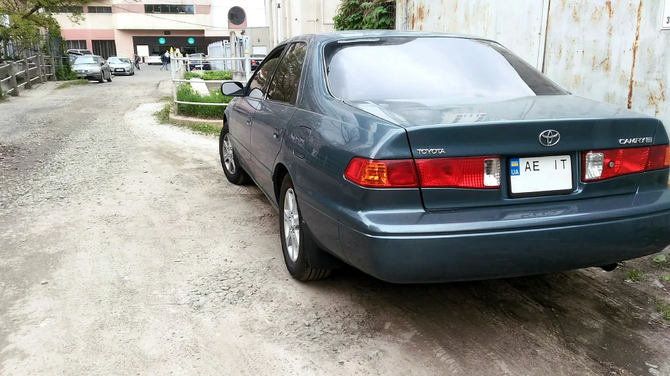 Toyota Camry LE 2.2 US 3