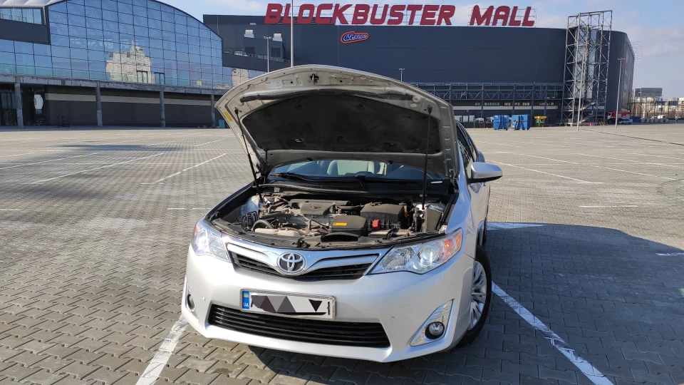 Toyota Camry LE USA, США 3