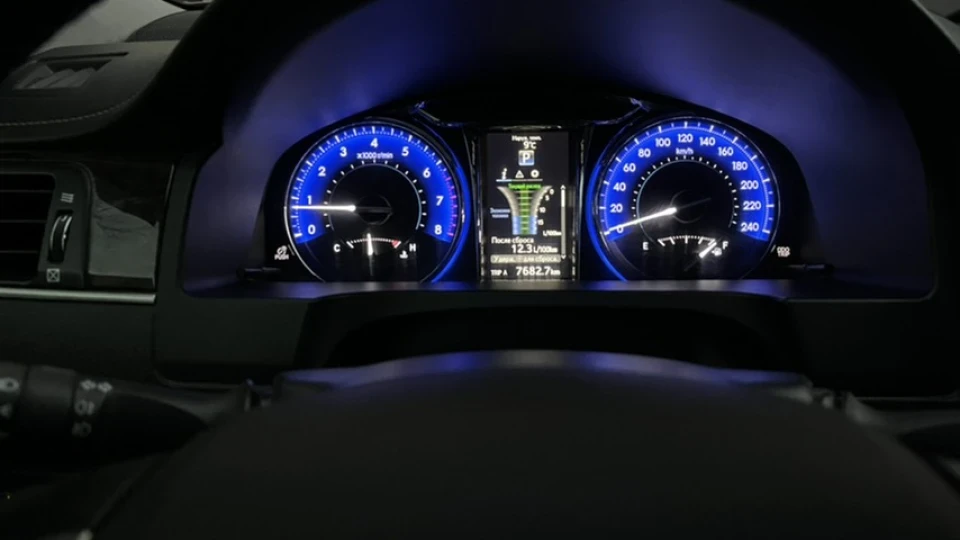 Toyota Camry Мокрий асфальт 4