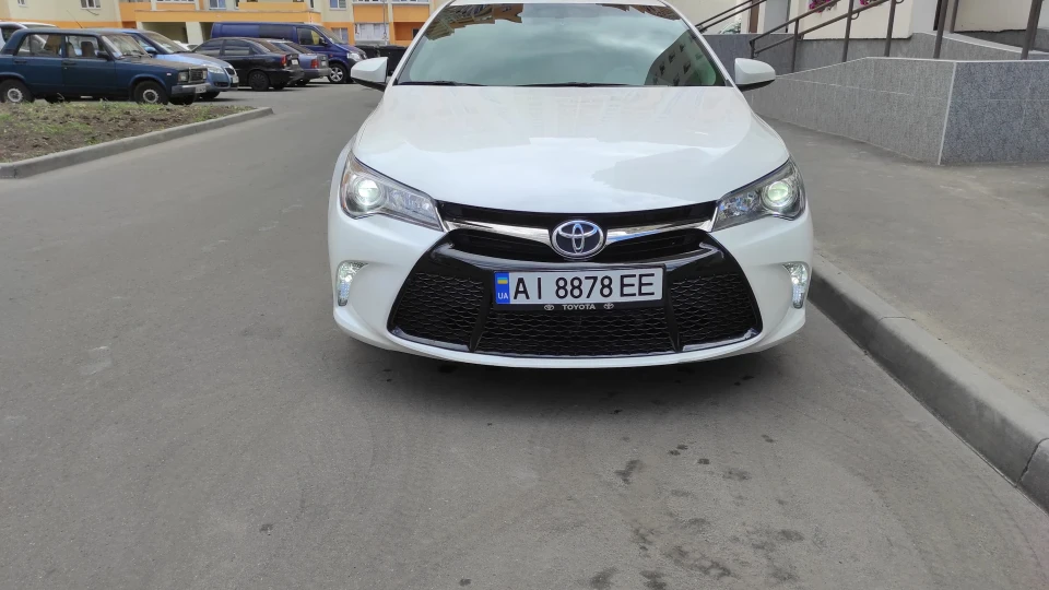 Toyota Camry SE 3