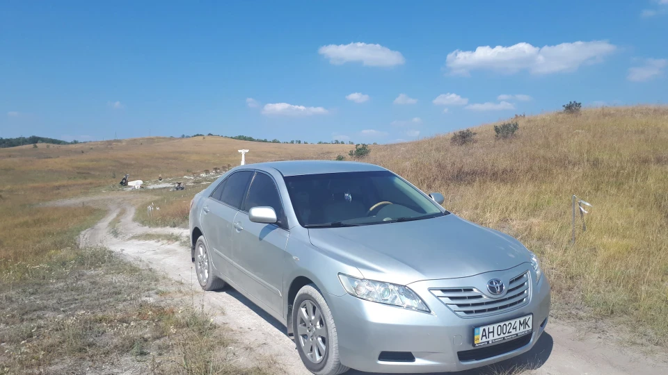 Toyota Camry сіра миша)