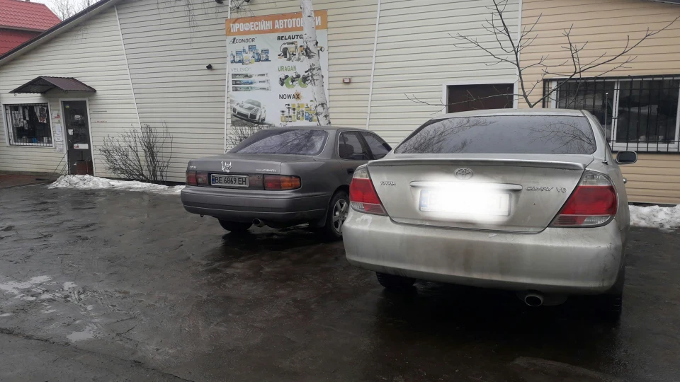 Toyota Camry Сіра мишка
