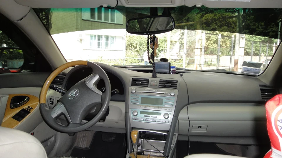 Toyota Camry Сира Перлина 4