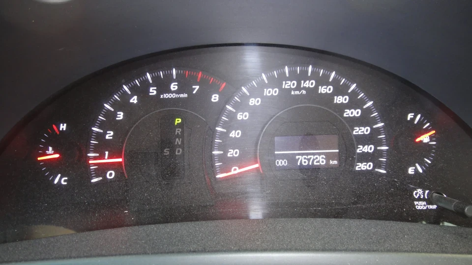 Toyota Camry Сира Перлина 5