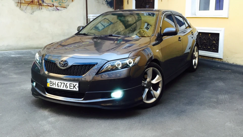 Toyota Camry Stealth 2