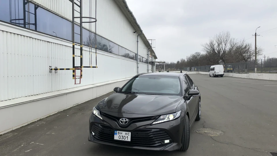 Toyota Camry V70 BROWNSTONE
