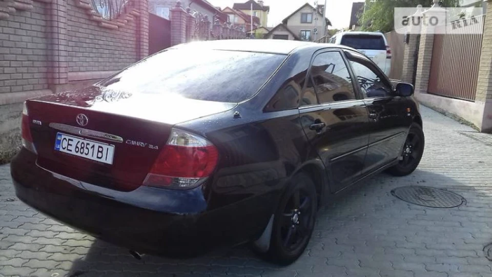 Toyota Camry Вальяжний японець 5