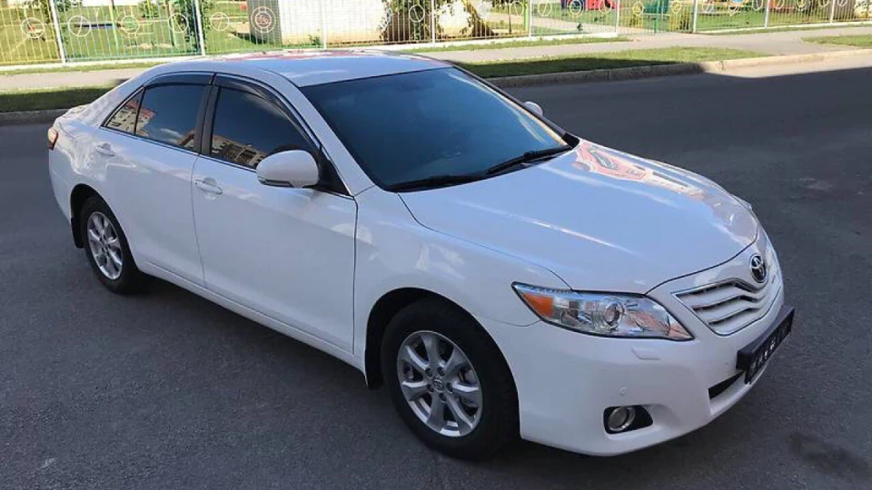 Toyota Camry “white comfort” 2