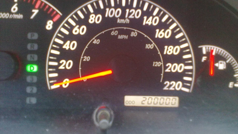 Toyota Camry XLE 3.0 V6 3