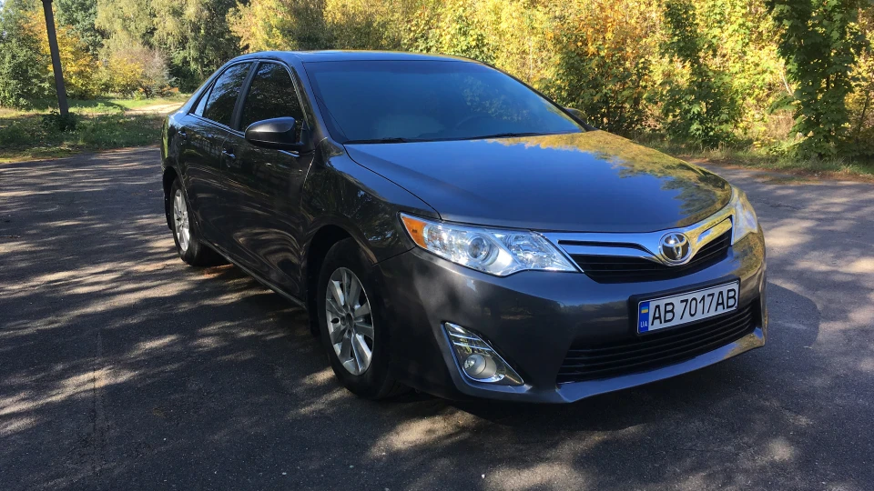 Toyota Camry XLE (USA) 2