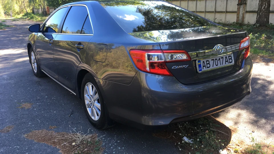 Toyota Camry XLE (USA) 5