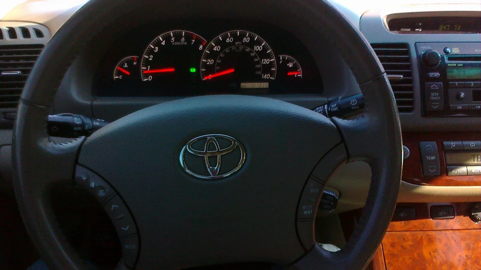 Toyota Camry XLE V6 black star 5
