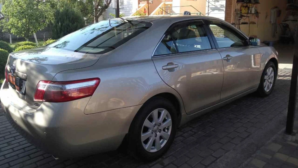 Toyota Camry Золота Камрі 3