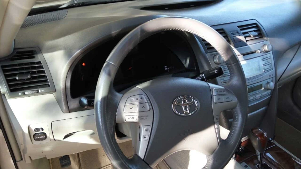 Toyota Camry Золота Камрі 4