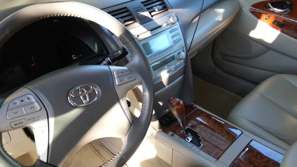 Toyota Camry Золота Камрі 5