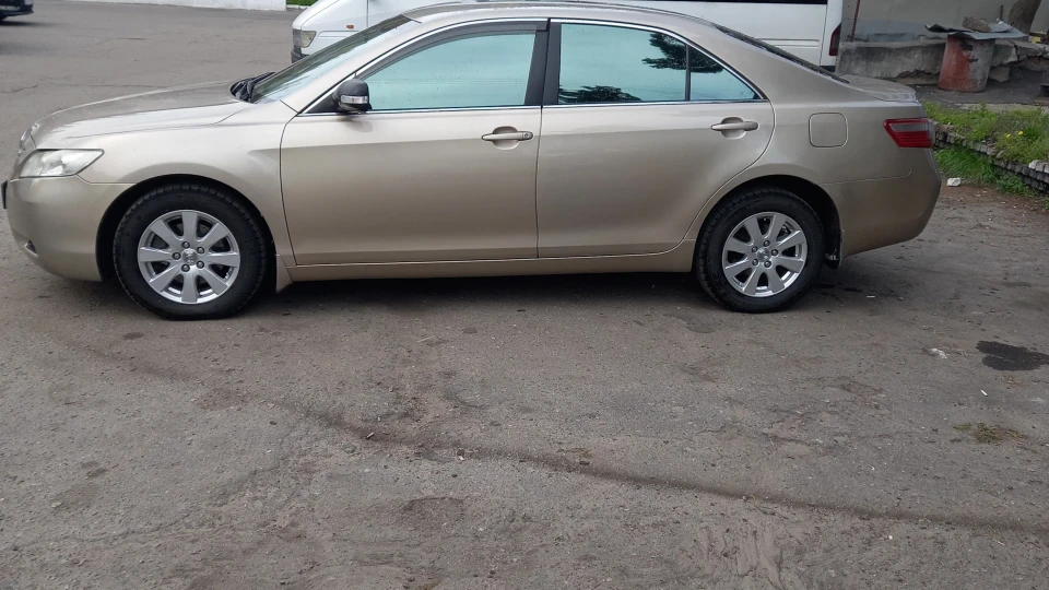 Toyota Camry Золотиста Американка 2