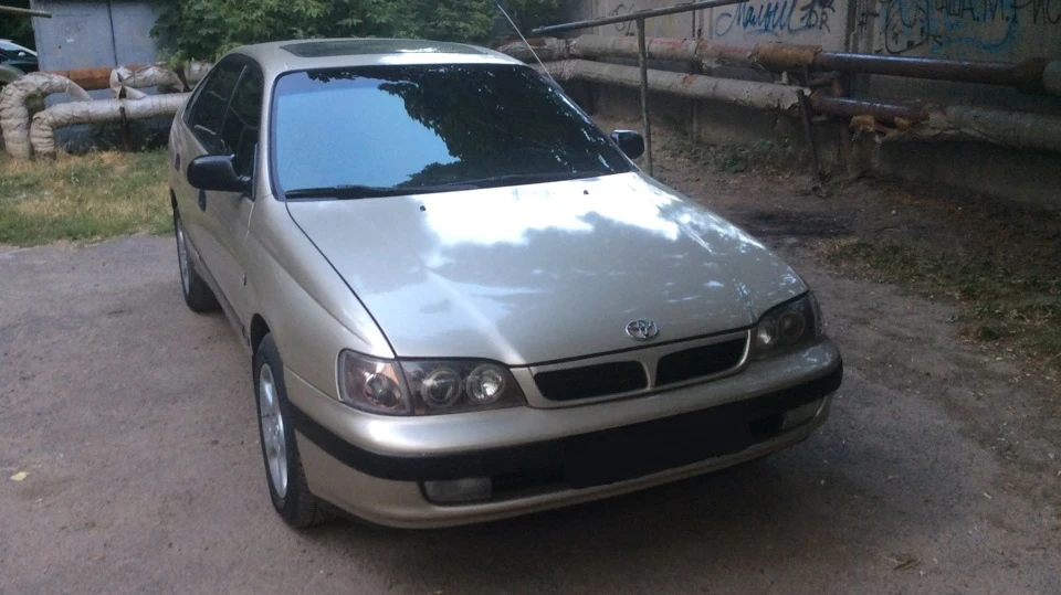 Toyota Carina E 3