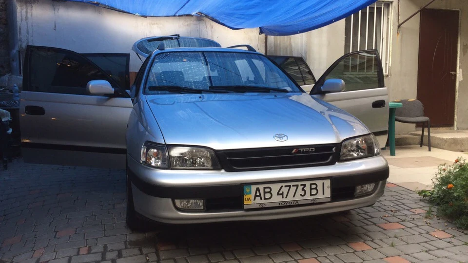 Toyota Carina E 4