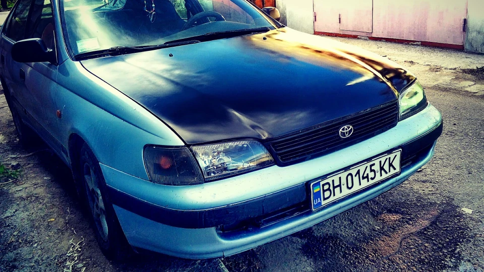 Toyota Carina E 2