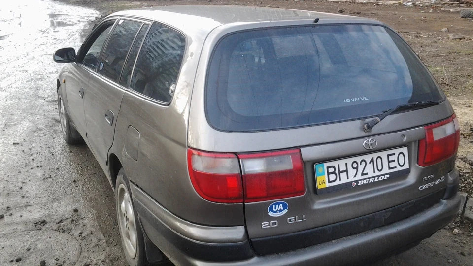 Toyota Carina E 3