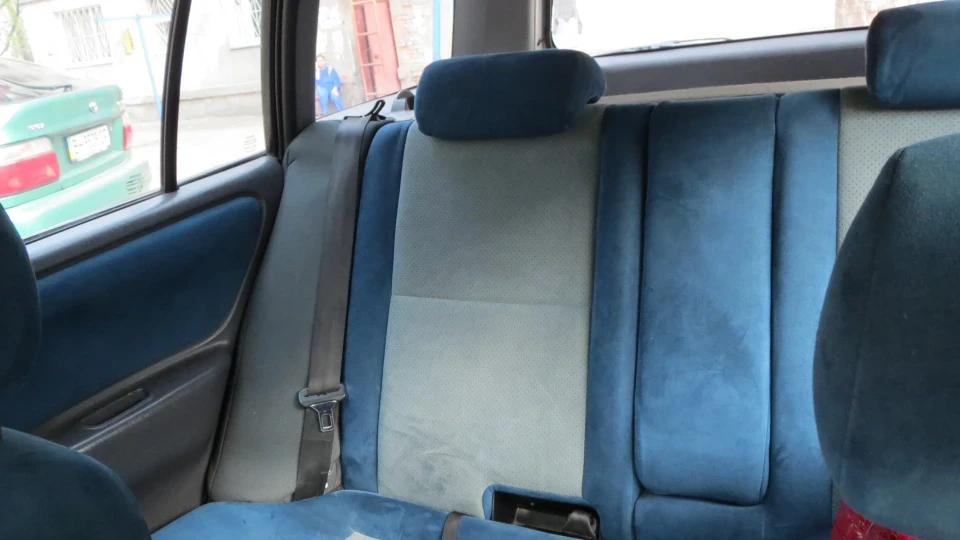 Toyota Carina E 3