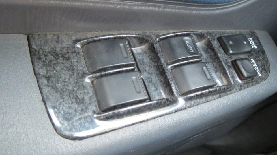 Toyota Carina E 4