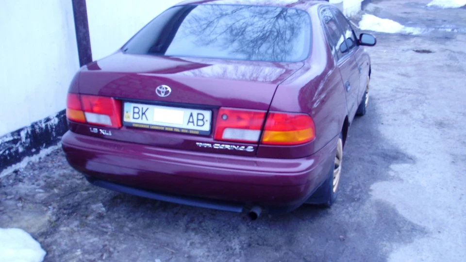 Toyota Carina E 2