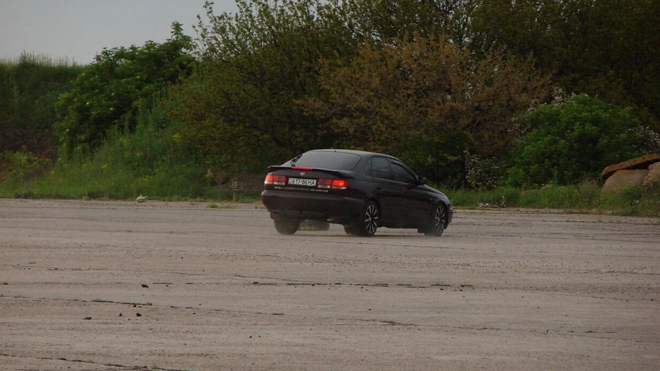 Toyota Carina E 3